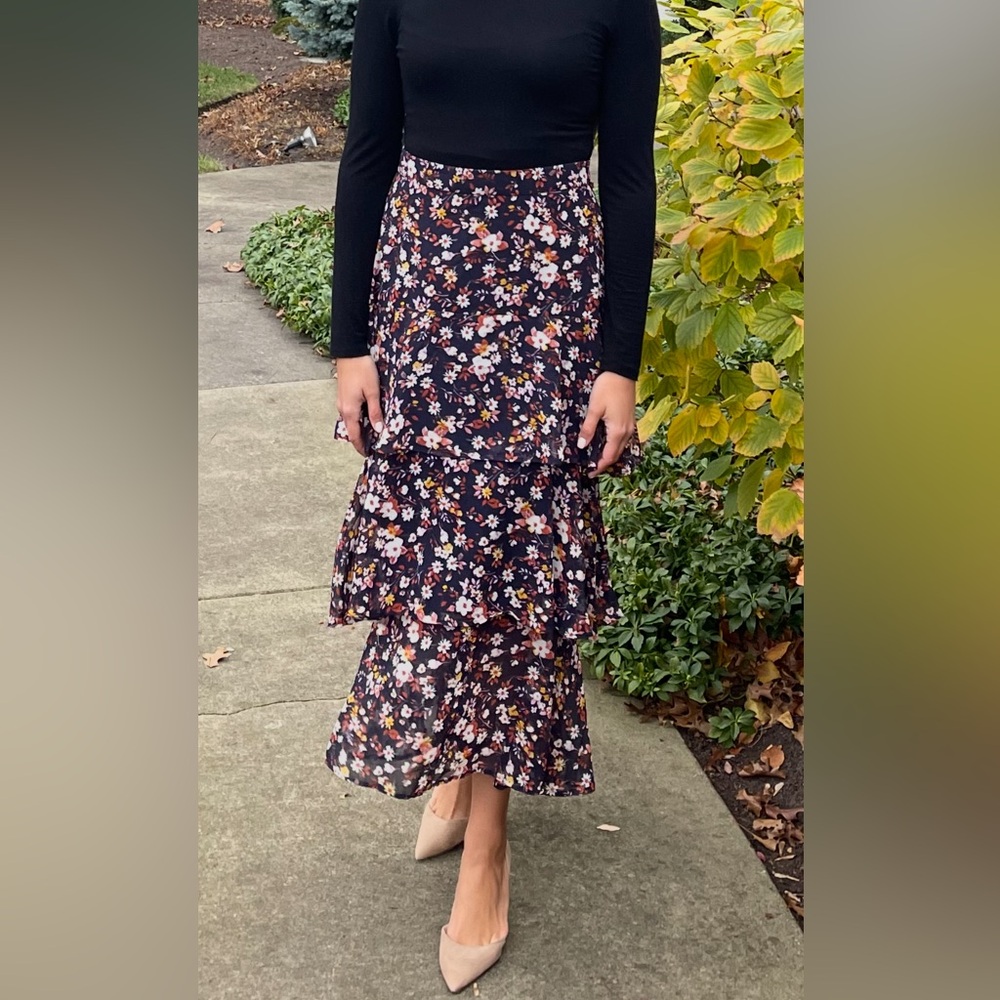 Ann Taylor floral skirt with zipper